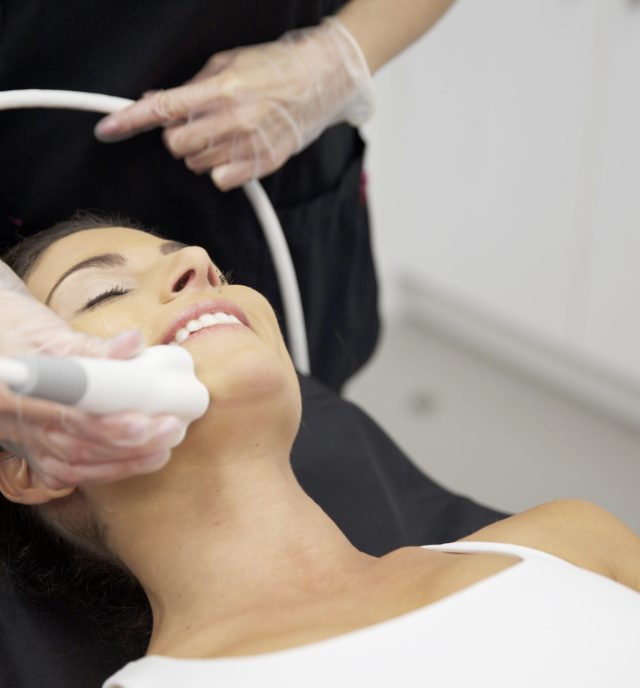 TriBella™ TRI-MODALITY TOTAL FACIAL THERAPY TriBella™ is a multi-faceted approach to aesthetic facial therapy, exclusively from Venus Versa™. Using three applicators with distinct modes of action, TriBella™ simultaneously enhance tone, tightness, and texture.
